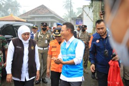 PLN Jaga Suplai Pasokan Listrik di Posko Pengungsian Warga Terdampak Erupsi Semeru