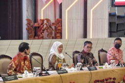 Ini Strategi Gubernur Khofifah Agar Bank Jatim Memenangkan Pasar