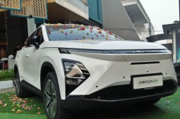 Chery Luncurkan Mobil Listrik Omoda E5 di Surabaya