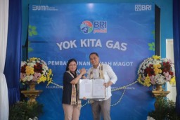 BRI Bangun Rumah Maggot dan Eco-Enzym di Kebonsari Surabaya