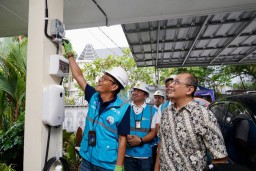 PLN Nyalakan 300 Home Charging Mobil Listrik