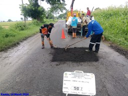 Disambati Warga Gresik, Dinas PUTR Segera Benahi Infrastruktur Rusak