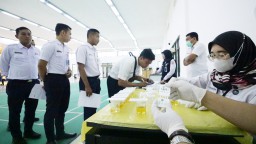Petugas KAI Daop 8 Surabaya Jalani Tes Narkoba Jelang Arus Mudik
