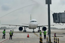 Penerbangan Perdana Citilink Landing di Bandara Dhoho Kediri