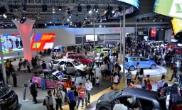Kuartal I-2024 Penjualan Mobil Jeblok 23 Persen