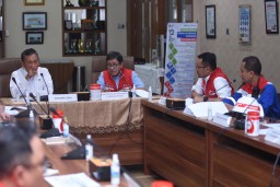 Tinjau Kesiapan Lebaran di Jatim, Menteri ESDM Jamin Pasokan BBM dan LPG Aman