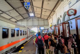 40.913 Orang Gunakan KAI Commuter Wilayah 8 Surabaya Saat Lebaran