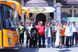 Pemkab Ponorogo Sediakan Bus Gratis untuk Balik ke Jakarta dan Bekasi