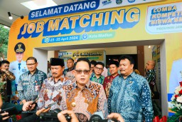 Buka LKS SMK XXXIII Provinsi Jatim Tahun 2024, Pj. Gubernur Adhy Optimis Jadi Modal Strategis Pertahankan Juara Umum LKS Nasional