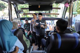 Bupati Gus Muhdlor Berangkatkan 1.400 Peserta Mudik Gratis