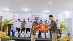 Berbagi di Bulan Ramadhan, JIIPE Peduli Bantu 2 Ribu Paket Sembako Ke Warga
