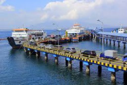 Urai Antrean Kendaraan, ASDP Ketapang Operasikan 30 Kapal Feri