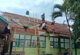 Pemprov Mulai Perbaiki Bangunan Terdampak Gempa di Bawean