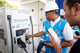 PLN Akan Tambah 111 SPKLU di Rest Area Tol Seluruh Indonesia