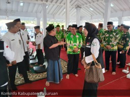 Pj Bupati Lepas 26 Petugas Haji Pasuruan