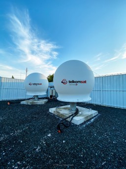 Tingkatkan Layanan Segmen Enterprise, Telkomsat dan Starlink Tandatangani Kerja Sama