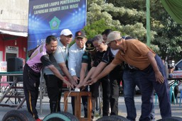 Plt Bupati Sidoarjo Resmikan PJU Lapangan Desa Wage