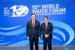 Pj Gubernur Jatim Adhy Hadiri KTT Forum Air Sedunia di Bali
