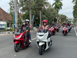 Ratusan Pecinta Honda PCX Riding dan Explore Heritage Kota Blitar