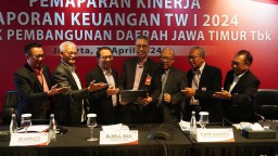 Optimis Kinerja 2024 Positif, Direksi BankJatim Kompak Borong Saham