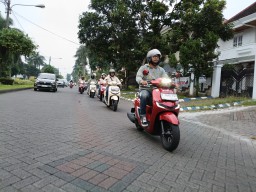 Begini Postur Berkendara Dengan Honda Stylo 160 yang Nyaman Buat Ngegas.