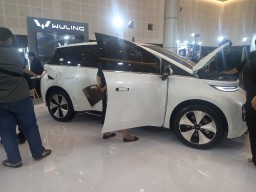 Transaksi IIMS Surabaya 2024 Ditargetkan Naik Rp 240 Miliar
