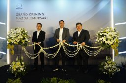 Mazda Buka Dealer Baru di Jemursari Surabaya