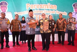 SIG dan Pemkab Gresik Kerja Sama Pemanfaatan Bahan Bakar Alternatif dari Sampah