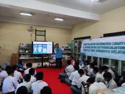 YBM PLN Beri Beasiswa 232 Pelajar SMP SMA