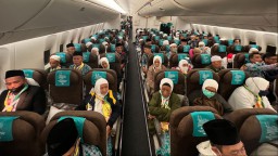 Garuda Mulai Bawa Pulang Jamaah Haji Gelombang Pertama