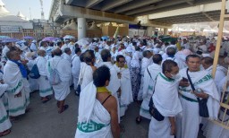 Tidak Hanya Orang Asing, Warga Arab Saudi Juga Dibatasi Berhaji