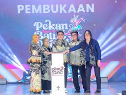 Buka Pekan Batik di Bojonegoro, Pj. Gubernur Adhy Dorong Batik Jatim Mendunia dan Dongkrak Ekonomi Masyarakat