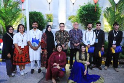 Pj. Gubernur Adhy Ajak Peserta The 4th Summer School Nikmati Keindahan Jatim