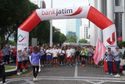Tingkatkan Gaya Hidup Sehat, BankJatim Gelar JConnect Run 2024