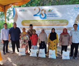 PTPN I Regional 4 Bagikan Sembako di 3 Kota