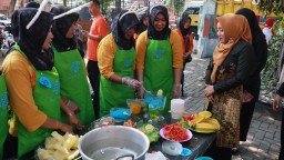 Bupati Ikfina Buka Lomba Masak Sekampung di Mojokerto
