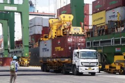 Neraca Perdagangan di Oktober 2024 Catat Laba USD 2,48 Miliar