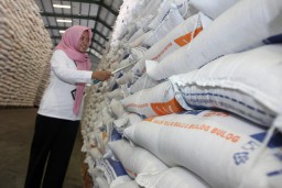 Persediaan Beras di Bulog Jatim Capai 194.842 Ton