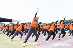 BPPG Unesa Pecahkan Rekor Muri Untuk Senam Guru
