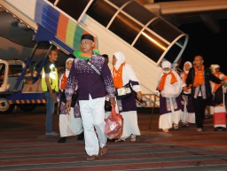 Ribuan Jamaah Haji Indonesia Mulai Tiba di Tanah Air Hari Ini