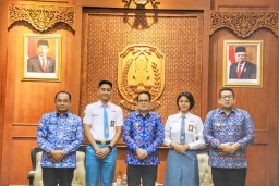 Dua Pelajar Terpilih Sebagai Anggota Paskibraka Nasional, Pj. Gubernur Adhy Pesankan Beri Performa Terbaik untuk Harumkan Jawa Timur