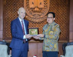 Terima Konjen AS di Surabaya, Pj Gubernur Adhy Ajak Perkuat Kerja Sama Industri, Pariwisata, Hingga Pendidikan