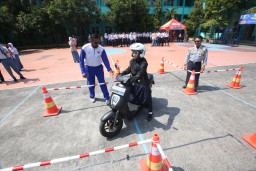 Bersinergi Dengan Dishub MPM Honda Jatim Kampanyekan #Cari Aman Untuk Pelajar