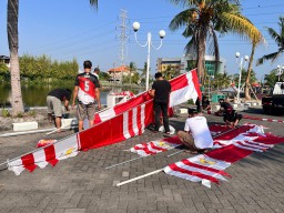 Sambut Kemerdekaan, Warga Permata Village PPS Kerja Bakti Bersihkan Lingkungan