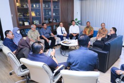 Pj Gubernur Adhy Apresiasi FGD Kebijakan Kenaikan CHT Jatim oleh Kadin