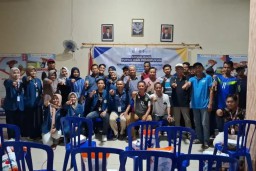 Unair-Pupuk Kaltim Latih Petani Madiun Buat Kompos