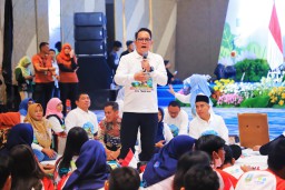 Pj. Gubernur Adhy Terima Penghargaan UNICEF di Peringatan HAN 2024