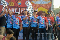 Dorong Gaya Hidup Sehat, Plt. Bupati Sidoarjo Hadiri Bhayangkara Fun Run 2024