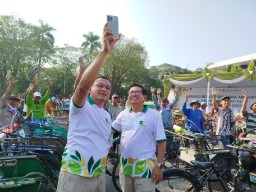 Jumat Berkah, 520 Pengayuh Becak Dapat Berkat dari Petrokimia Gresik