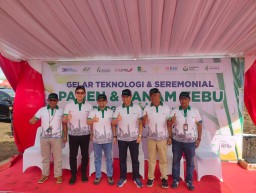 Kolaborasi Petrokimia Gresik dan SGN Makmurkan Petani Tebu